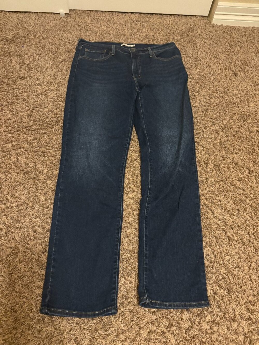 Levi's 724 High Rise Straight Jeans Size 33 Dark Blue Denim Zip Fly Red Tab